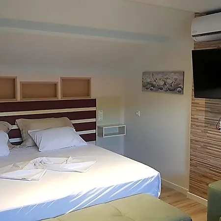 Ola Kala And Отель 3*