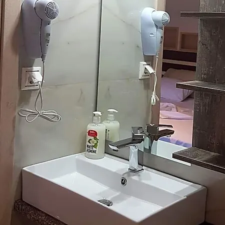 Отель Ola Kala And 3*