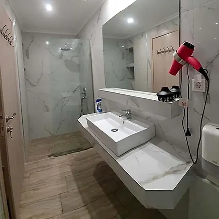 Отель Ola Kala And